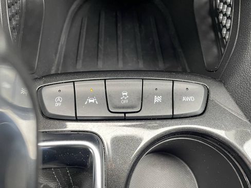 Used 2025 Chevrolet TrailBlazer LT w/ LT Cold Weather Package AWD/4WD image 20