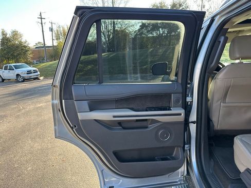 Used 2021 Ford Expedition Limited image 26