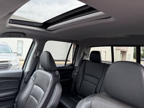 Used 2017 Honda Ridgeline RTL-E image 19
