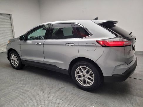 Used 2023 Ford Edge SEL image 3