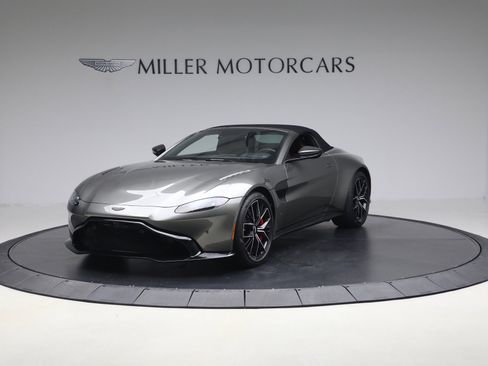 Used 2021 Aston Martin V8 Vantage Roadster image 13