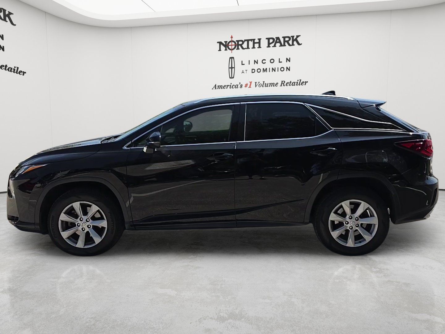 Used 2016 Lexus RX 350 FWD w/ Premium Package image 3