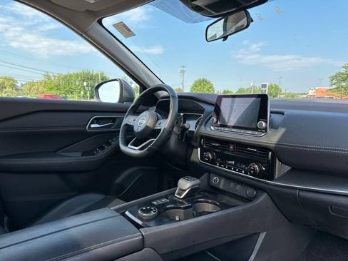 Used 2021 Nissan Rogue SV w/ Premium Package AWD/4WD image 27