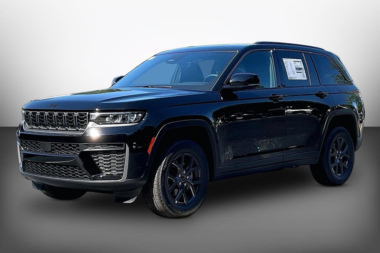 New 2027 Jeep Grand Cherokee Altitude AWD/4WD image 4
