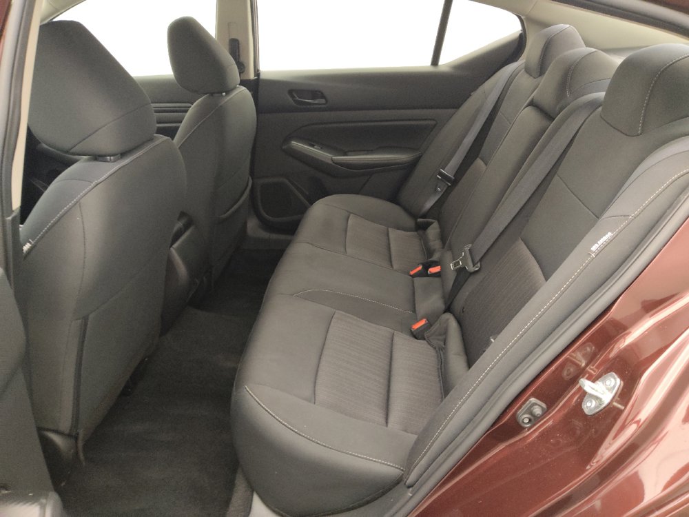 Used 2025 Nissan Altima 2.5 SV FWD image 18