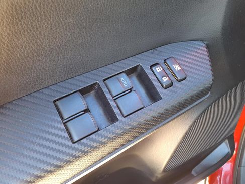 Used 2015 Toyota RAV4 LE FWD image 14