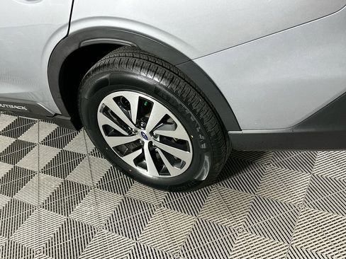 Used 2020 Subaru Outback Premium image 36