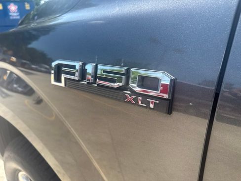 Used 2018 Ford F150 XLT w/ Equipment Group 302A Luxury AWD/4WD image 9