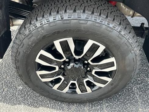 New 2026 GMC Sierra 2500 Denali Ultimate AWD/4WD image 16