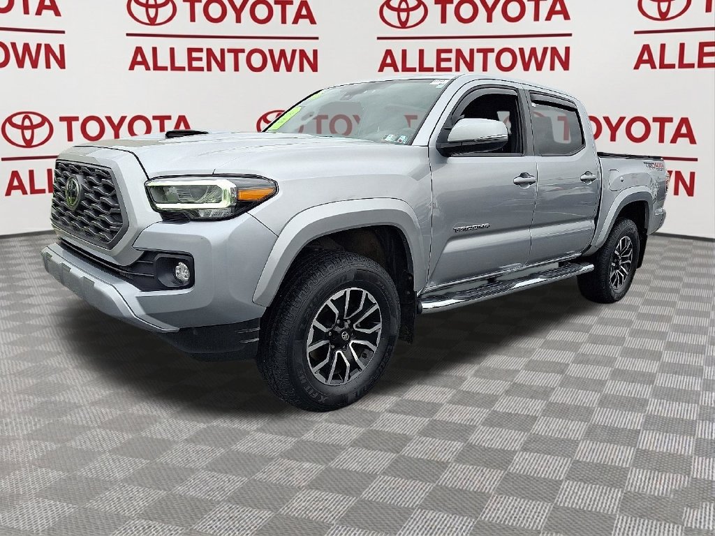 Used 2022 Toyota Tacoma TRD Sport w/ Technology Package AWD/4WD image 3