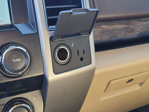 Used 2018 Ford F150 Lariat image 26