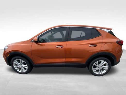 Used 2023 Buick Encore GX Preferred w/ Cold Weather Comfort Package FWD image 4