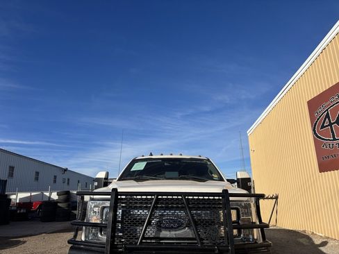 Used 2019 Ford F350 Lariat w/ Lariat Ultimate Package image 2