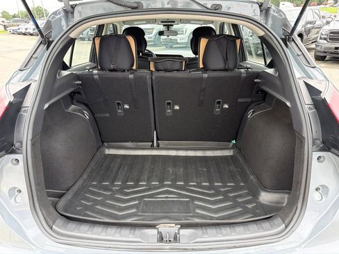 Used 2024 Nissan Kicks SV FWD image 17