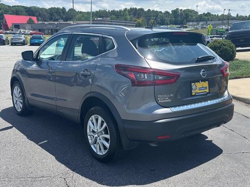 Used 2022 Nissan Rogue Sport SV FWD image 24