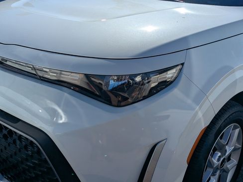 Certified 2025 Kia Soul LX image 5