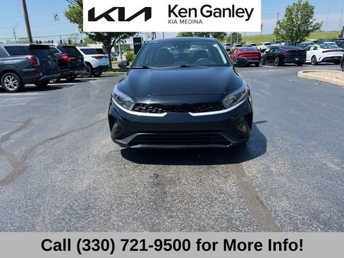 Used 2022 Kia Forte LXS FWD image 4