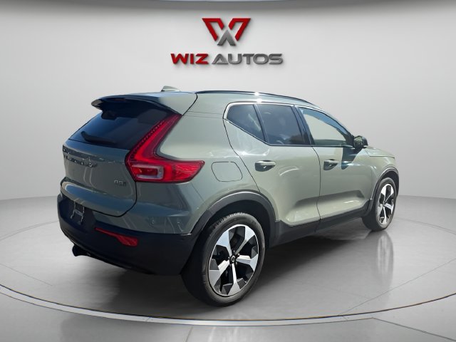 Used 2023 Volvo XC40 B5 Plus w/ Driver Assist Package AWD/4WD image 5