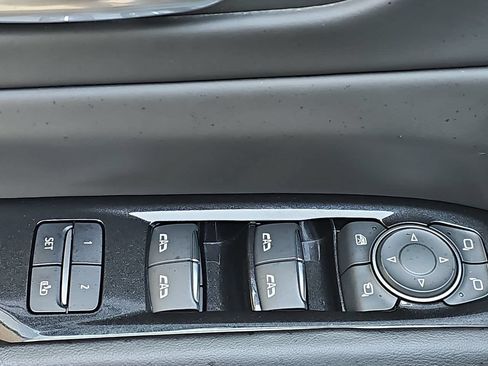 Used 2021 Cadillac Escalade Premium Luxury Platinum AWD/4WD image 27