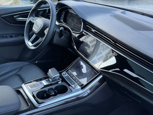 Used 2025 Audi Q7 3.0T Premium Plus image 11