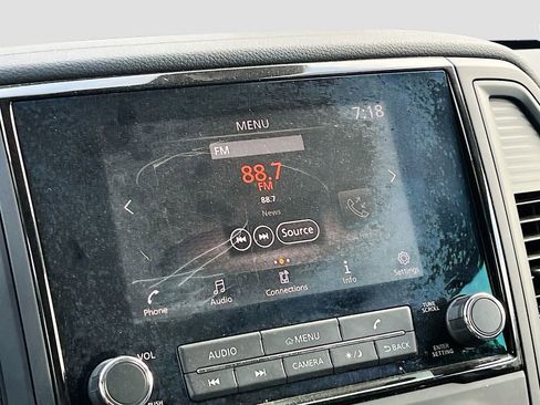 Used 2024 Nissan Titan SV AWD/4WD image 14