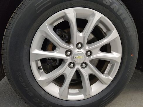 Used 2018 Chevrolet Equinox LT FWD image 31