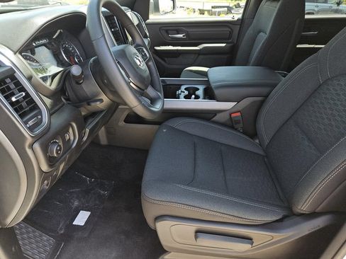 New 2026 RAM 1500 Express AWD/4WD image 22
