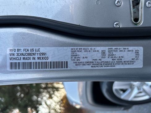 Used 2022 Jeep Compass Latitude image 27