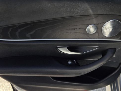 Used 2018 Mercedes-Benz E 300 image 11