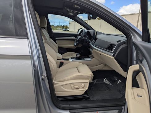 Certified 2025 Audi Q5 2.0T Premium w/ Convenience Plus Package image 15