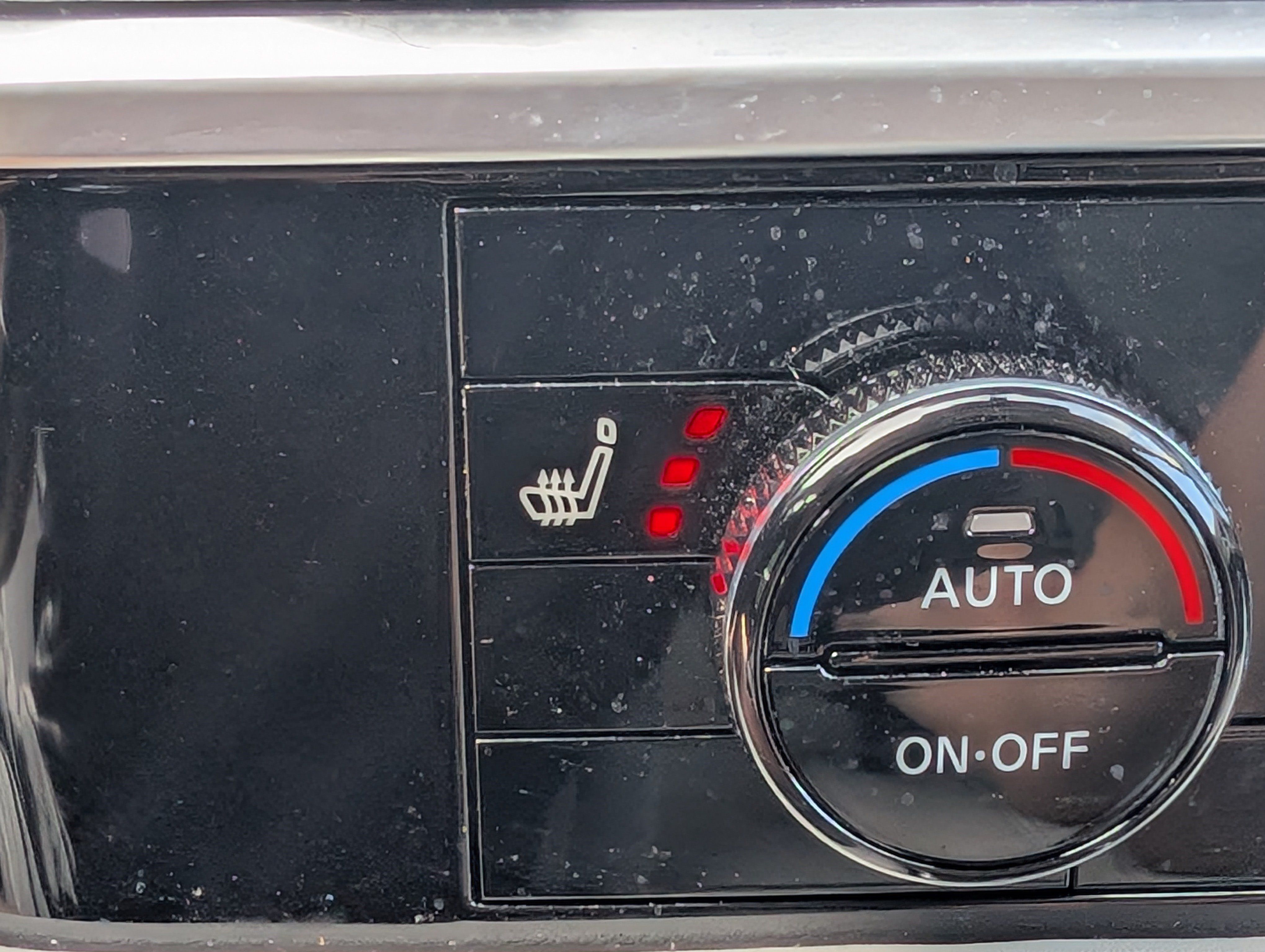 Used 2025 Nissan Pathfinder SL AWD/4WD image 33