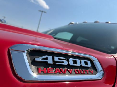 New 2026 RAM 4500 4x4 Crew Cab DRW w/ Laramie Trim Package image 11