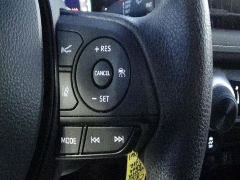 Used 2025 Toyota RAV4 LE image 22