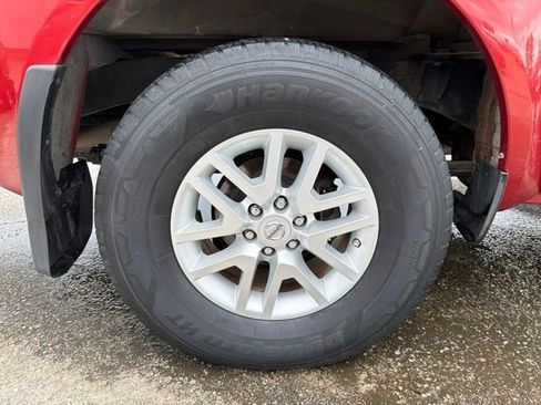 Used 2018 Nissan Frontier SV w/ Value Truck Package AWD/4WD image 16