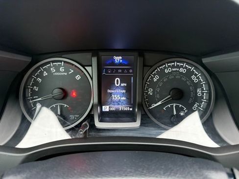 Used 2018 Toyota Tacoma TRD Off-Road image 20