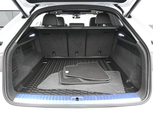 New 2026 Audi Q8 Premium Plus image 12