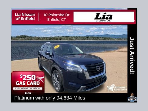 Used 2022 Nissan Pathfinder Platinum w/ Cargo Package AWD/4WD image 1