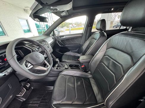 Used 2022 Volkswagen Tiguan SEL R-Line image 12