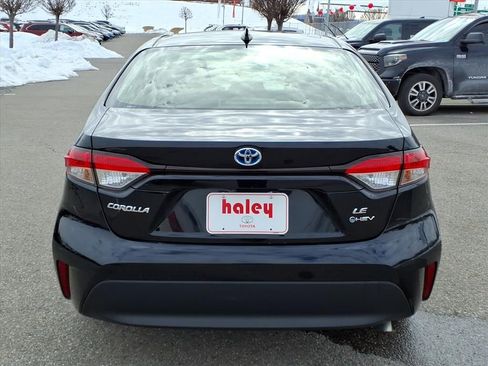 Certified 2025 Toyota Corolla LE image 6