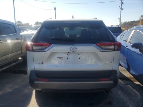 Used 2019 Toyota RAV4 Limited image 4