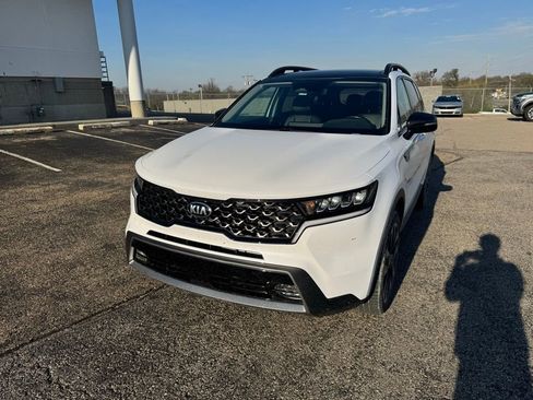 Used 2021 Kia Sorento EX w/ EX AWD X-Line Package image 3