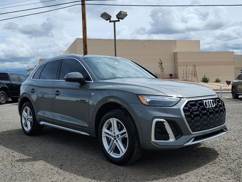 Used 2024 Audi Q5 e Prestige AWD/4WD image 3