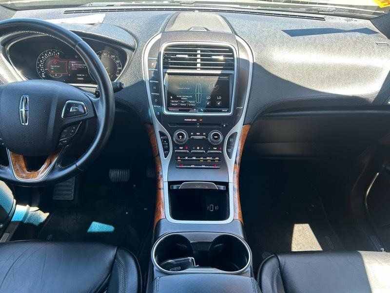 Used 2016 Lincoln MKX Select FWD image 11