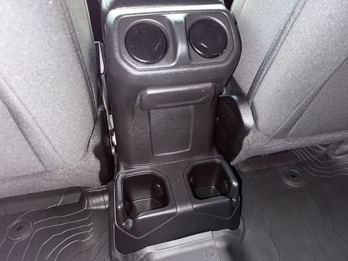 Used 2023 Jeep Wrangler Unlimited Sport AWD/4WD image 16