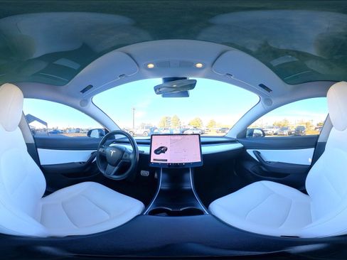 Used 2018 Tesla Model 3 Long Range image 30