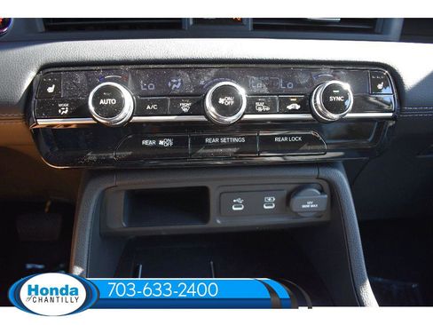 New 2026 Honda Pilot Touring image 16