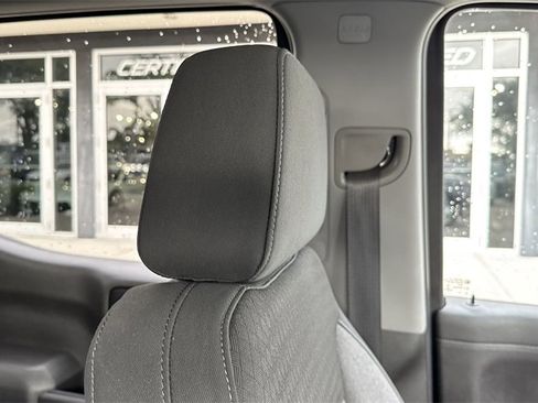 Used 2021 Chevrolet Silverado 1500 LT image 21