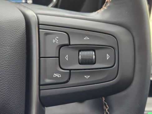 Used 2025 GMC Sierra 2500 AT4 w/ Technology Package image 29