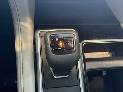 Used 2023 Nissan Pathfinder SL AWD/4WD image 25