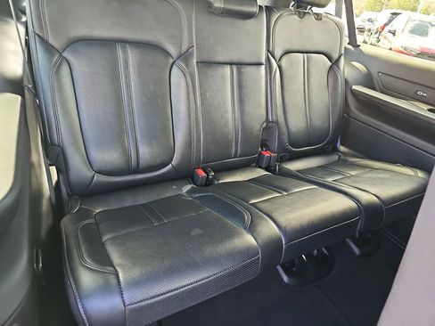 Used 2024 Jeep Wagoneer L Series II w/ Flexible Seating Group image 15